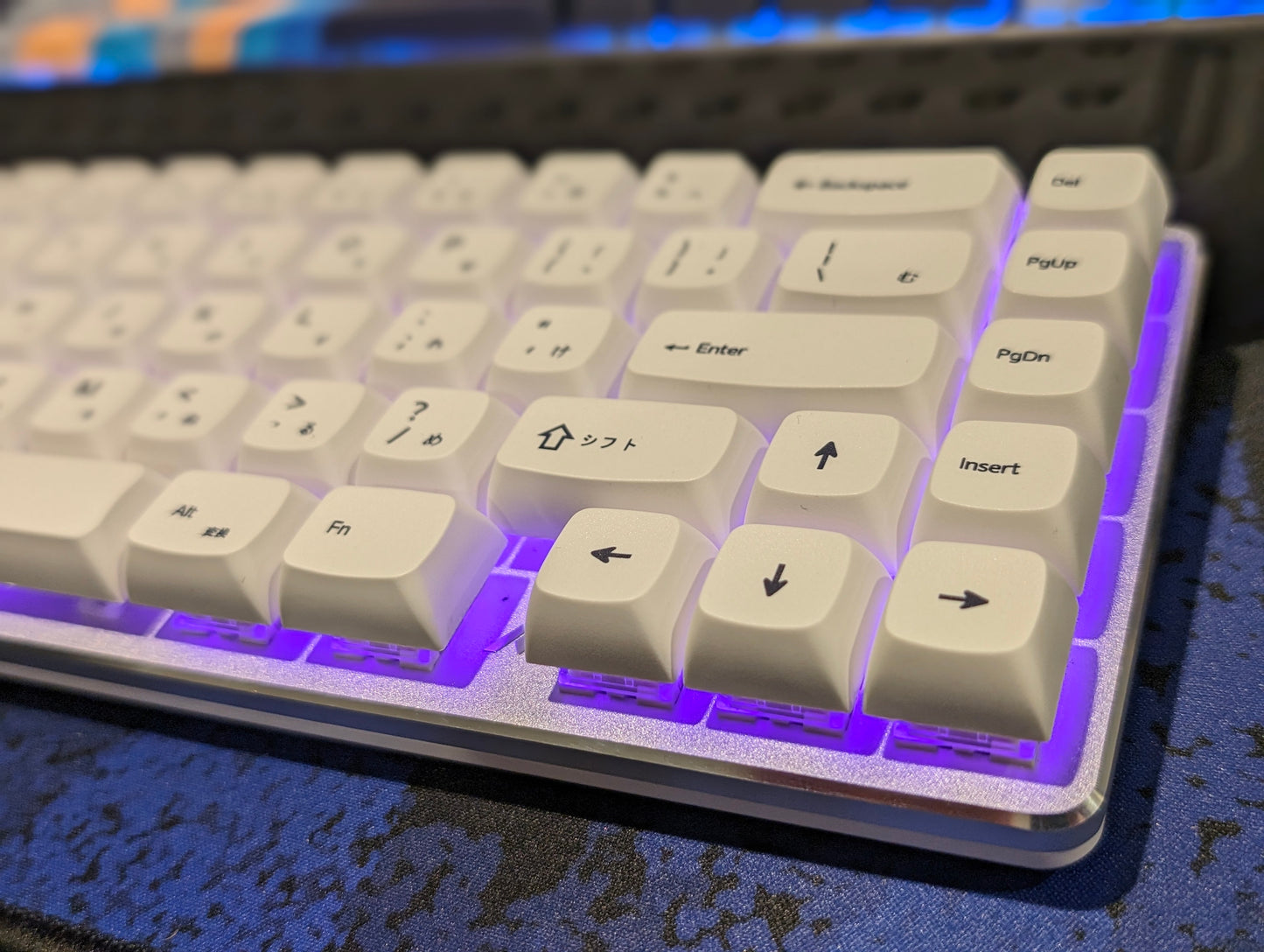 Portable Floating 65% Wireless/Wired Mechanical Keyboard