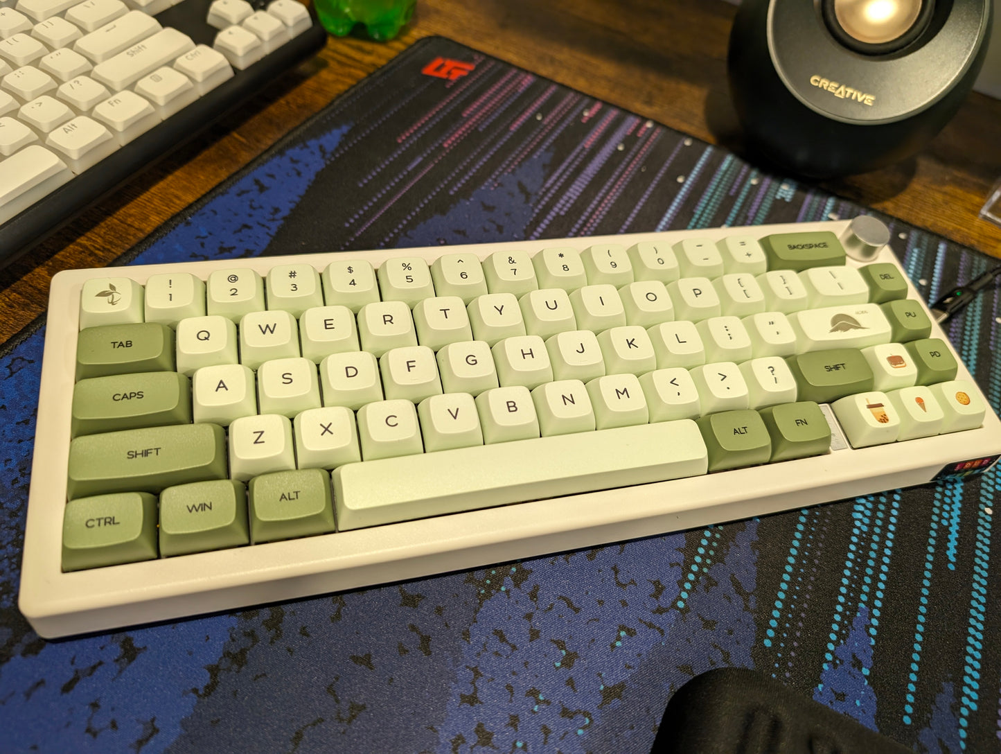 Matcha Themed Tri Mode Wireless Wired 65% Mechanical Keyboard - Smooth Linear Switches