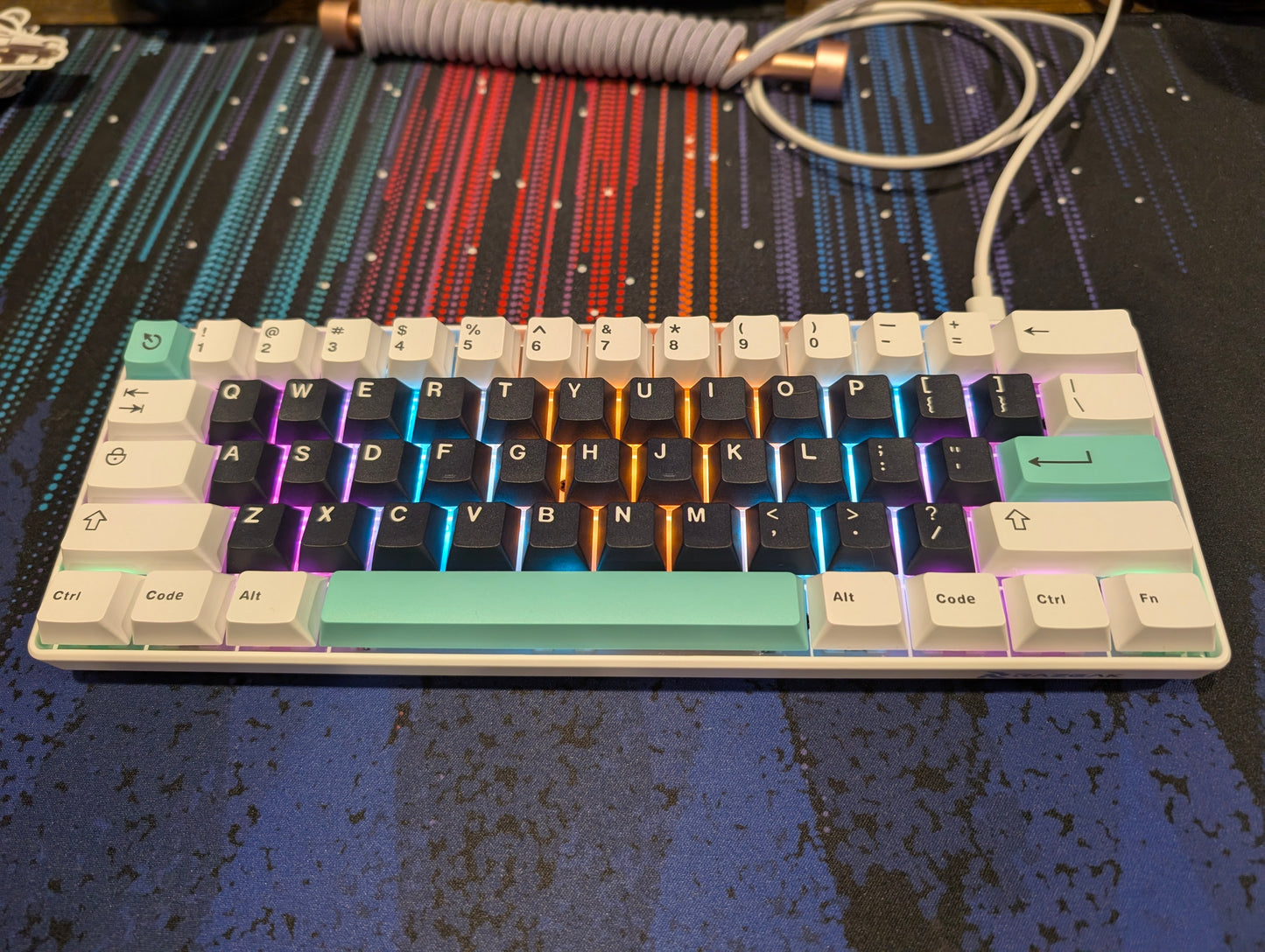 Sleek White 60% Razeak Compact Linear Keyboard