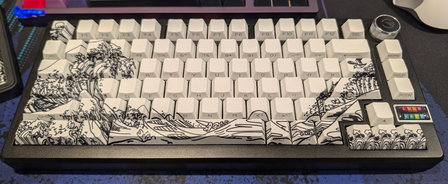 White Waves of Kanagawa 75% Shine Through Keyboard