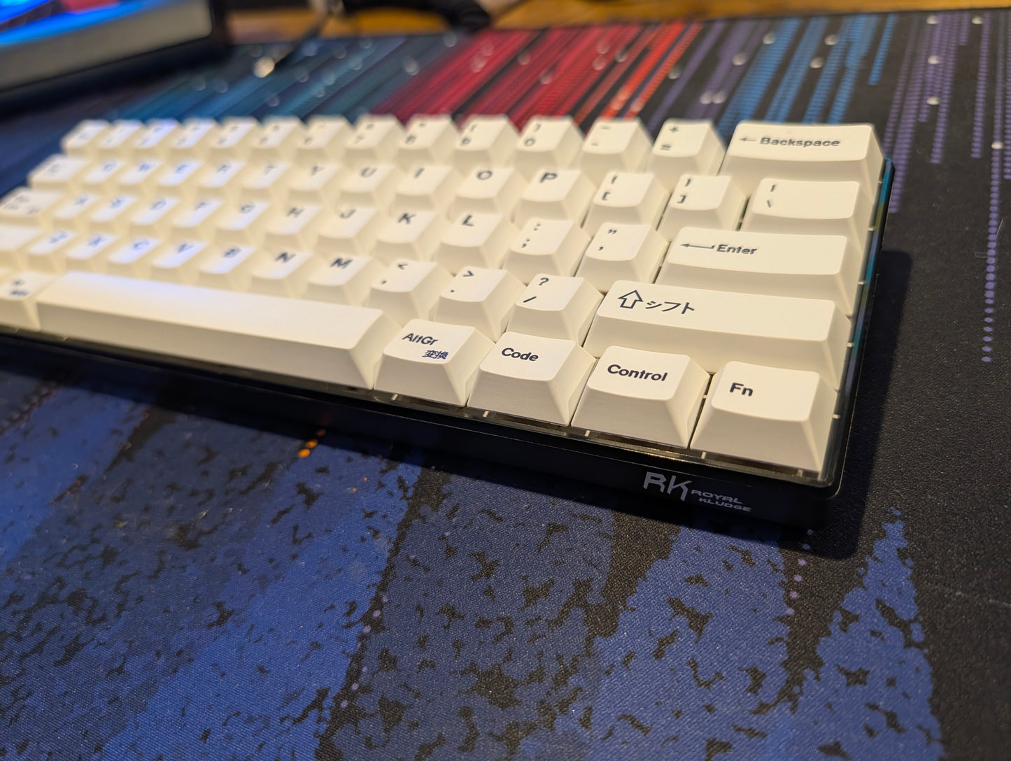 Custom Clean Minimal 60% Tri-Mode Mechanical Keyboard